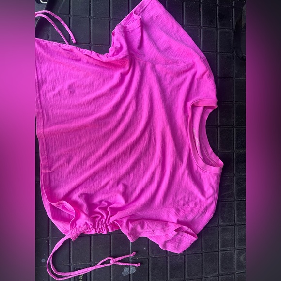 Loose fitting crop T-Shirt with adjustable scrunching sides - Picture 2 of 3